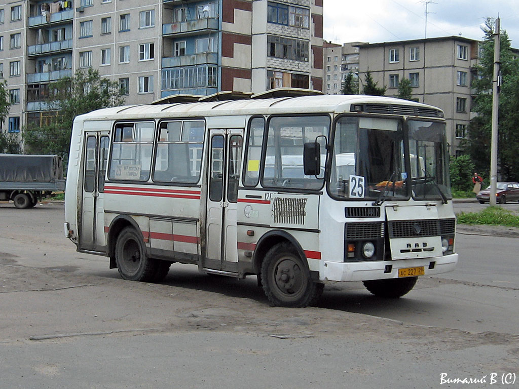 Паз автобус колесо. Колесо ПАЗИКА. Колёса на ПАЗИКЕ. Фото колеса ПАЗ. Переделать пазик колеса на еврогайке.